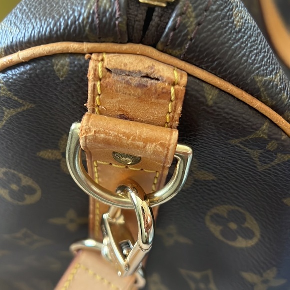 COPY - Authentic Louis Vuitton Monogram Keepall Bandouliere 55 - Picture 11 of 15